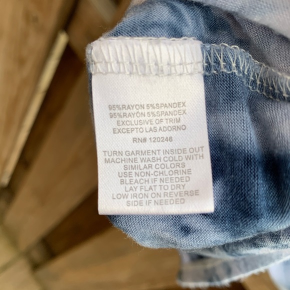 Vintage Refresh Tie-Dye Peplum Tank - Picture 6 of 9